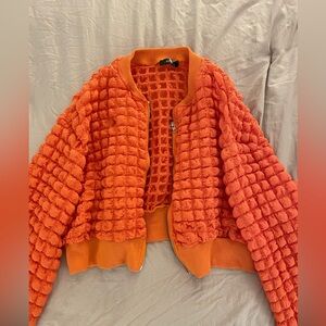 Fun jacket, perfect for college game days!